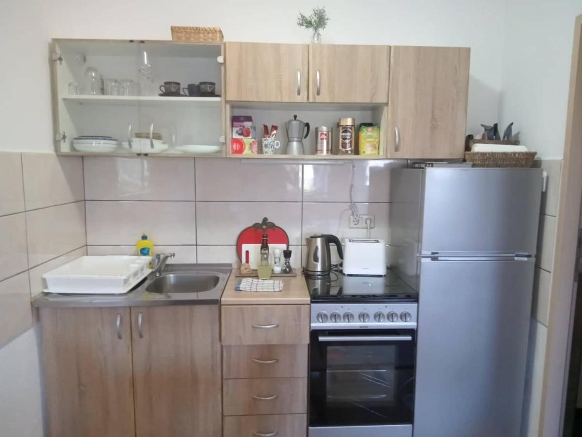 Chez Marthe, Organic Farm Stay Knin Ngoại thất bức ảnh